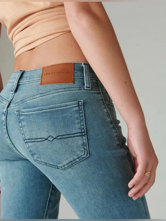 Lucky Brand Women's Mid-Rise Sweet Straight Leg Jeans - Picture 5 of 15